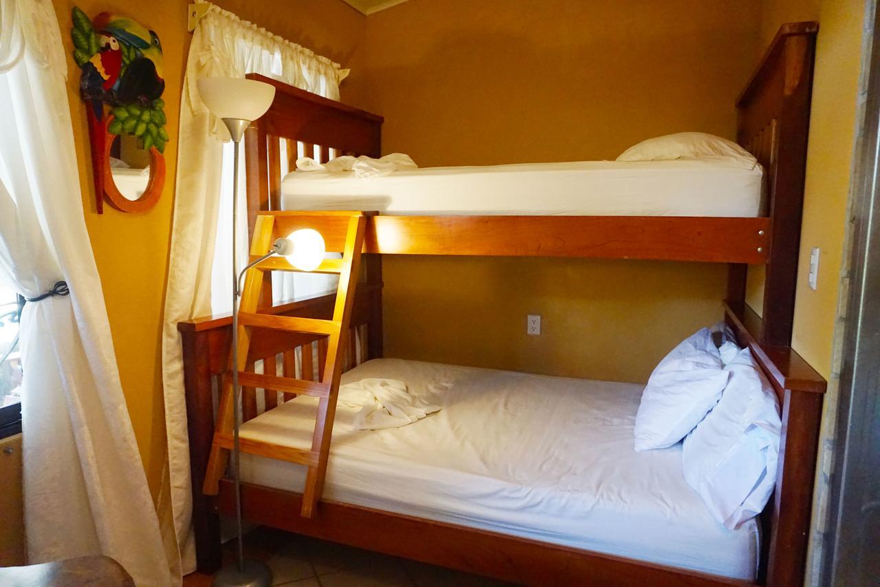 Cabinas Jimenez Пуэрто-Хименес Экстерьер фото